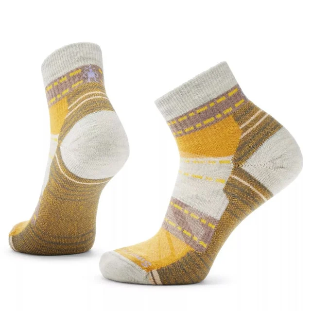 Hiking Socks for quiet hikes-Women's Hike Light Cushion Margarita Ankle Socks